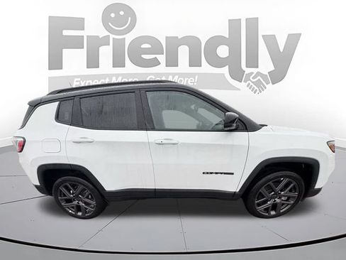 Used 2026 Jeep Compass Limited AWD/4WD image 3
