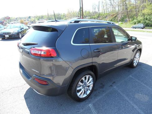 Used 2017 Jeep Cherokee Limited FWD image 6
