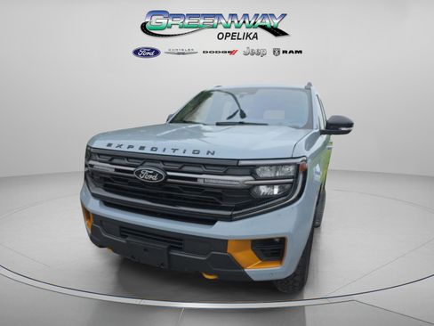 Used 2025 Ford Expedition Tremor AWD/4WD image 10