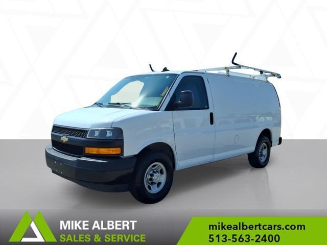 Used 2020 Chevrolet Express 2500 w/ Driver Convenience Package RWD image 3