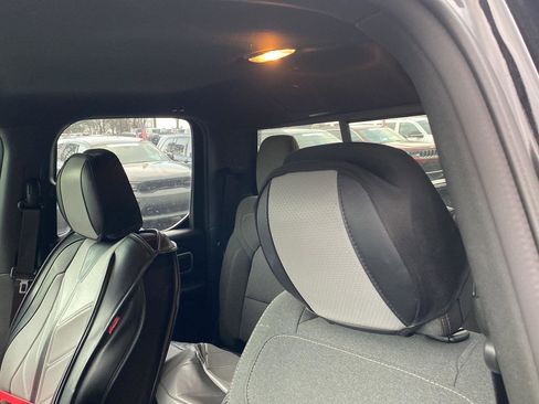 Used 2022 RAM 1500 Big Horn image 9