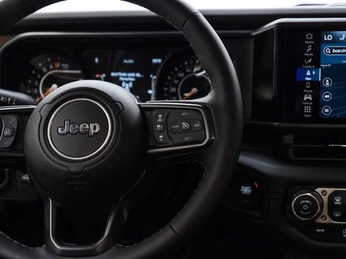 Used 2025 Jeep Gladiator Rubicon w/ Safety Group image 58