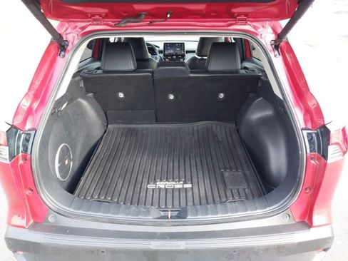 Used 2022 Toyota Corolla Cross XLE w/ Convenience Package image 17