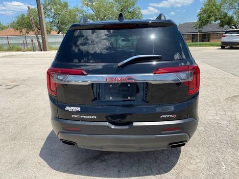 Used 2023 GMC Acadia AT4 w/ Preferred Package AWD/4WD image 5