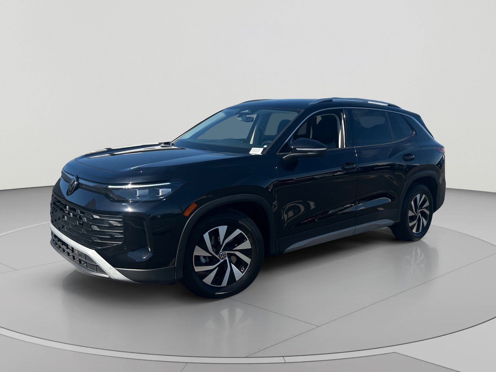 Certified 2026 Volkswagen Tiguan S FWD image 1