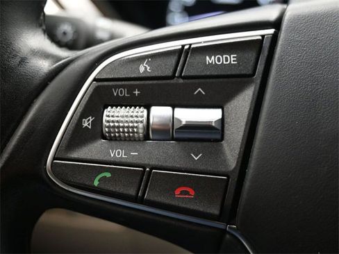 Used 2018 Genesis G90 3.3T Premium image 26