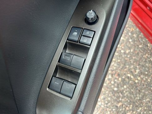 Certified 2021 Toyota Camry SE image 17