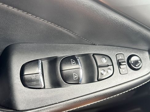 Used 2023 Nissan Maxima SV w/ Floor Mat Group FWD image 22