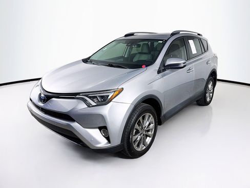 Used 2017 Toyota RAV4 Limited image 4