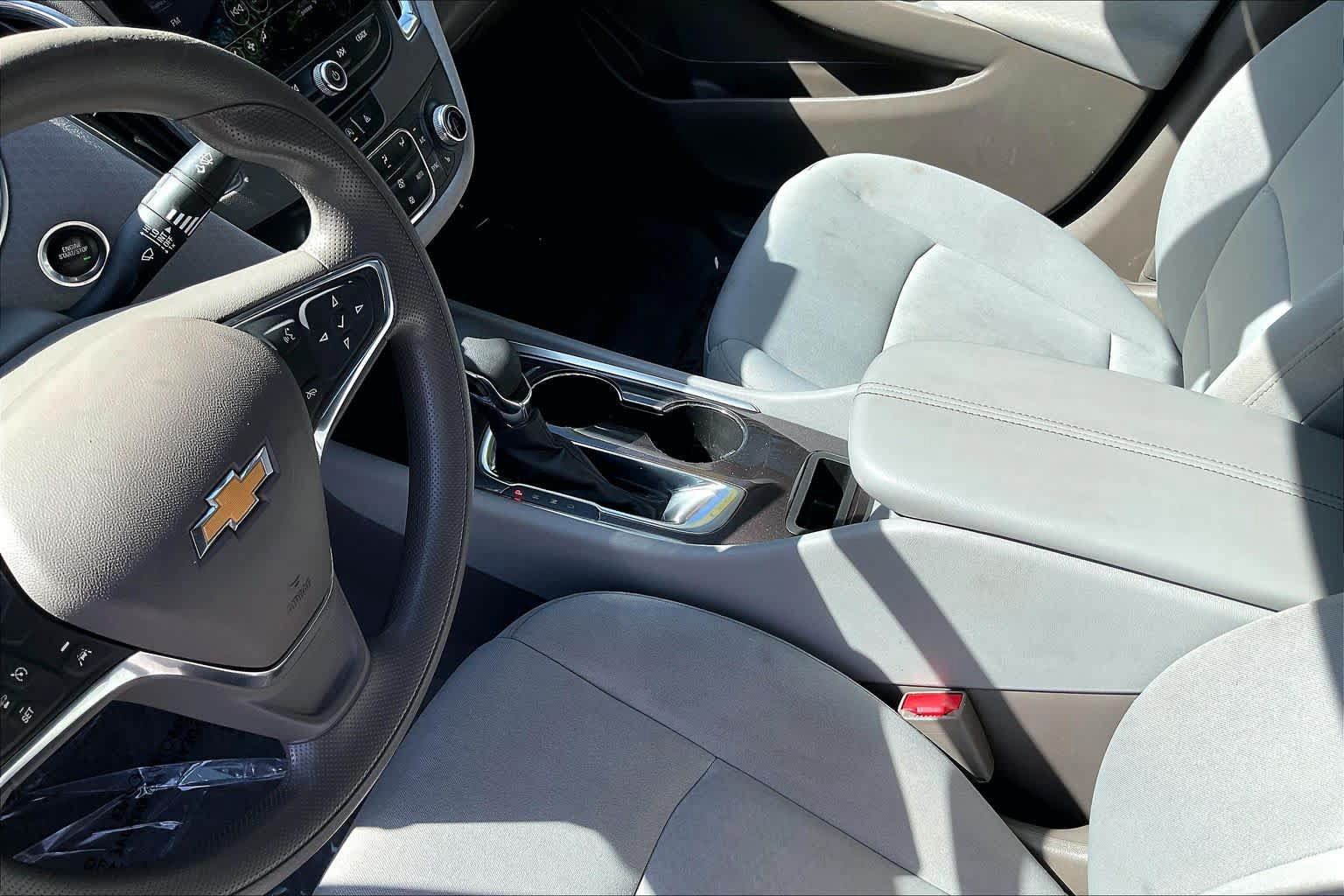 Used 2021 Chevrolet Malibu LT FWD image 17