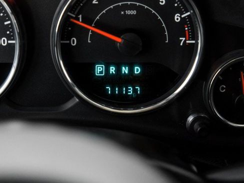 Used 2012 Jeep Wrangler Sahara AWD/4WD image 17
