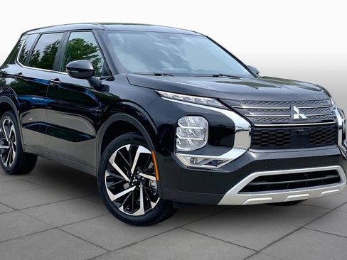 Used 2024 Mitsubishi Outlander SE FWD image 3