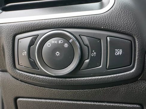 Used 2022 Ford Edge SE w/ Black Appearance Package image 24