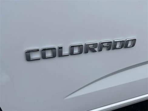 Certified 2017 Chevrolet Colorado W/T image 9