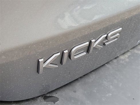 New 2025 Nissan Kicks SV image 25