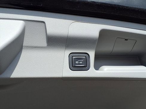 Used 2017 GMC Acadia SLT image 21