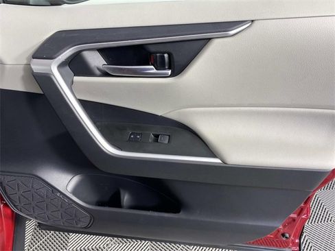 Used 2025 Toyota RAV4 XLE image 26