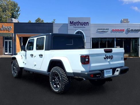Used 2026 Jeep Gladiator Sport AWD/4WD image 4