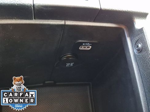 Used 2018 Jeep Wrangler Sahara AWD/4WD image 23
