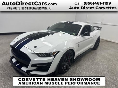 Used 2020 Ford Mustang Shelby GT500 w/ Carbon Fiber Track Pack image 1