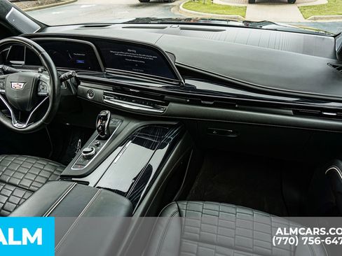 Used 2024 Cadillac Escalade ESV V AWD/4WD image 41