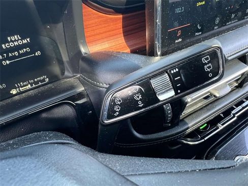 Certified 2022 Lincoln Nautilus Reserve image 29