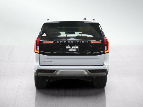 Used 2025 Ford Expedition Platinum AWD/4WD image 6