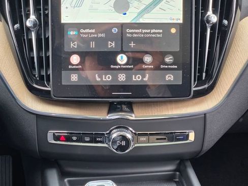New 2026 Volvo XC60 B5 Core AWD/4WD image 19