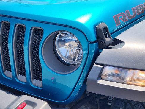 Used 2019 Jeep Wrangler Unlimited Rubicon w/ Cold Weather Group AWD/4WD image 9