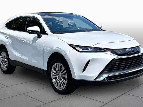 Certified 2024 Toyota Venza Limited AWD/4WD image 3