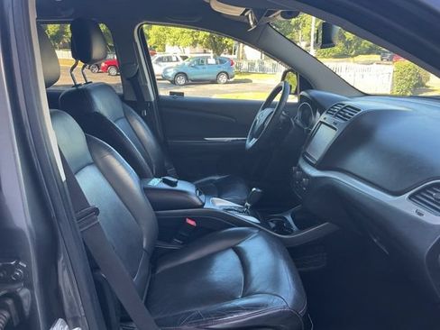 Used 2015 Dodge Journey R/T w/ Flexible Seating Group FWD image 31