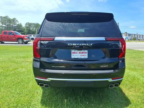 New 2026 GMC Yukon Denali w/ Denali Reserve Package AWD/4WD image 6