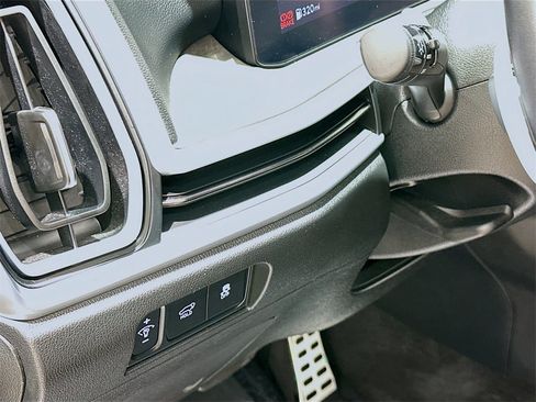 Used 2024 Kia Sorento SX Prestige image 10