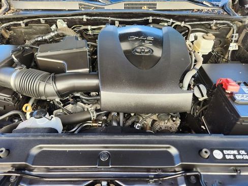 Used 2019 Toyota Tacoma SR image 22