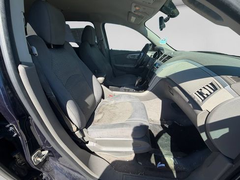 Used 2011 Chevrolet Traverse LS FWD image 15