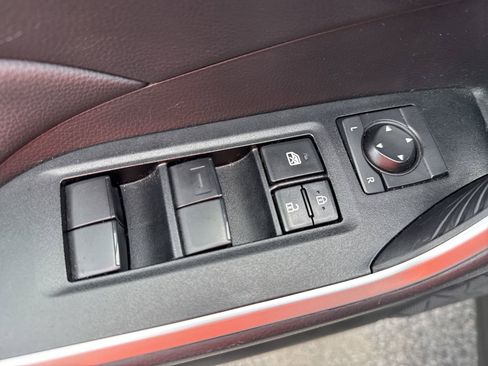 Certified 2025 Toyota RAV4 LE FWD image 15
