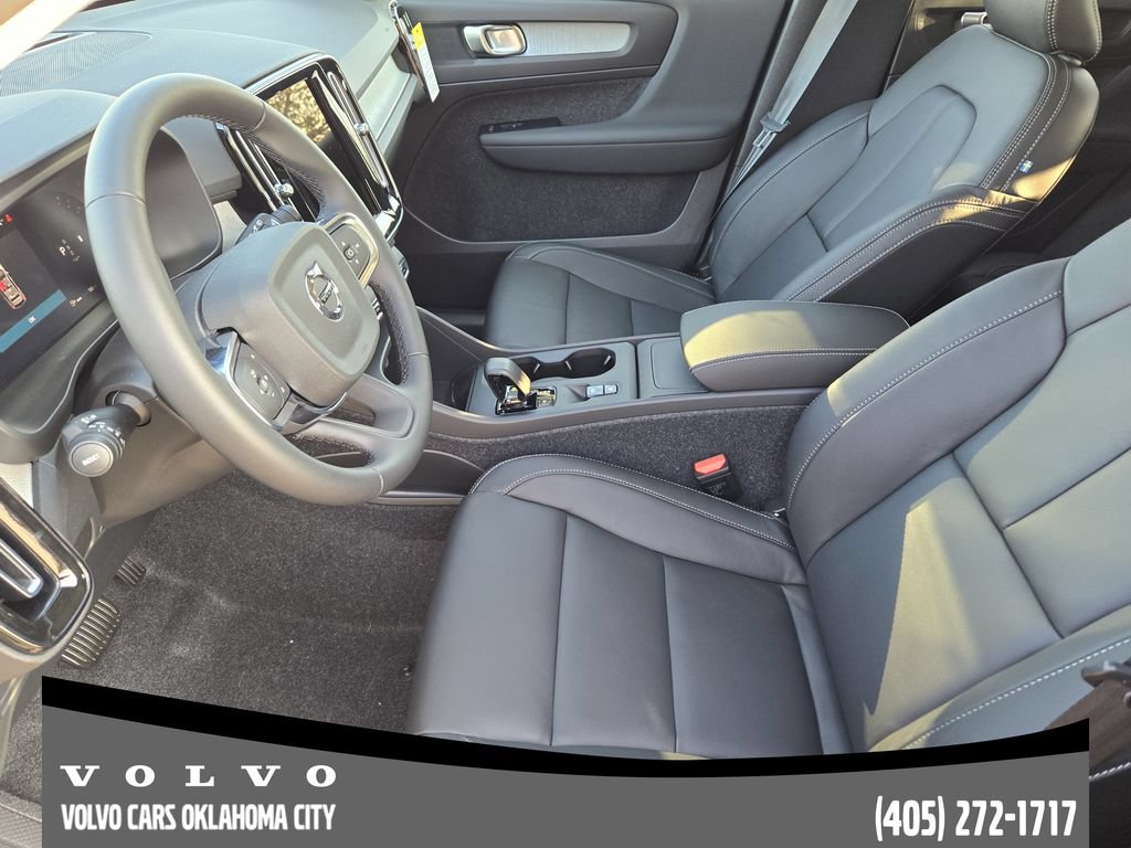 Used 2026 Volvo XC40 B4 Core w/ Protection Package Premier FWD image 12