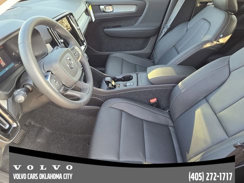 Used 2026 Volvo XC40 B4 Core w/ Protection Package Premier FWD image 12