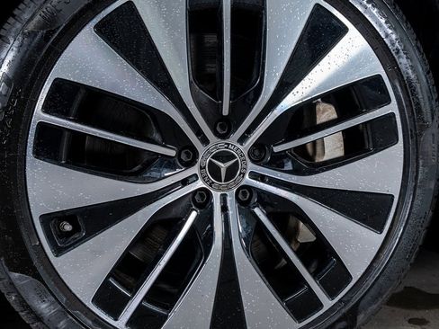 Used 2023 Mercedes-Benz EQE 500 4MATIC Sedan image 10