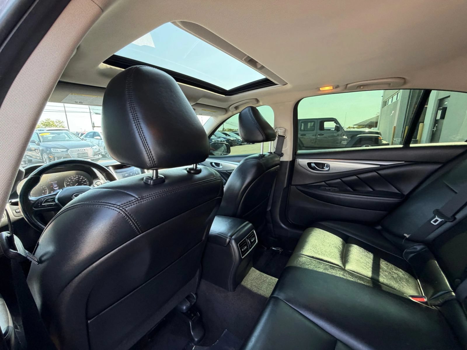 Used 2021 INFINITI Q50 Luxe RWD image 32