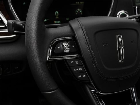 Used 2017 Lincoln Continental Reserve w/ Luxury Package image 44