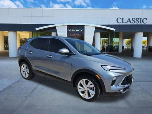 Used 2025 Buick Encore GX Preferred FWD image 2