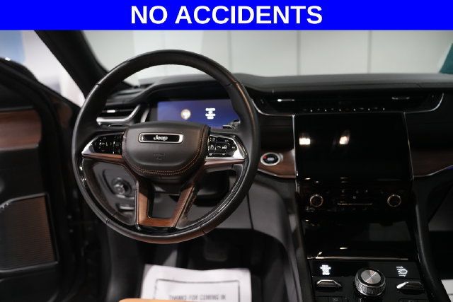 Used 2023 Jeep Grand Cherokee Summit w/ Adv Protech Group IV AWD/4WD image 2
