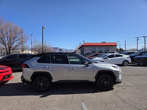Used 2019 Toyota RAV4 XSE image 3