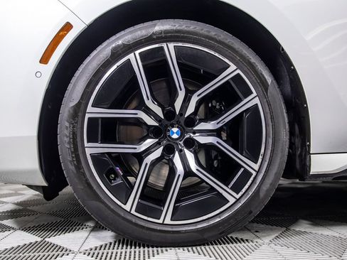 Used 2023 BMW 740i RWD image 39