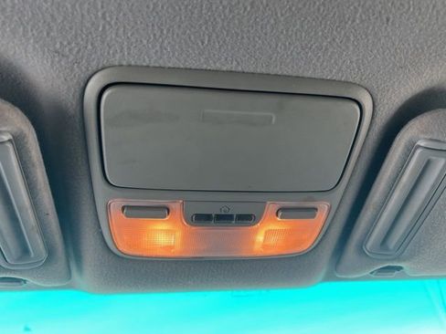 Used 2004 Honda Odyssey EX-L image 17