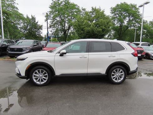 Used 2024 Honda CR-V EX-L image 3