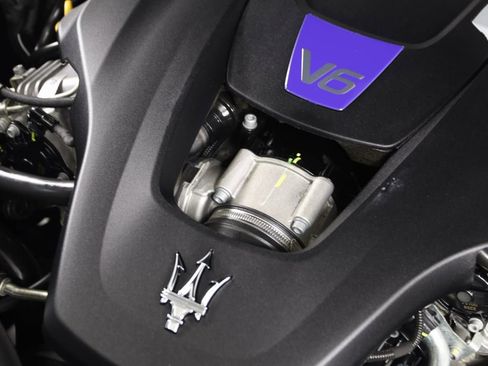 Used 2023 Maserati Quattroporte Modena Q4 image 28