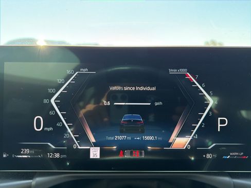 Used 2023 BMW 330i Sedan w/ Premium Package image 7