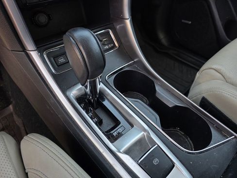 Used 2019 Subaru Ascent Limited w/ Popular Package #2A AWD/4WD image 25